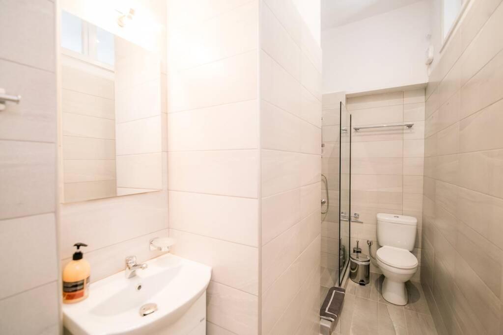 Belajo Central Apartment And Jacuzzi !! Волос Екстер'єр фото